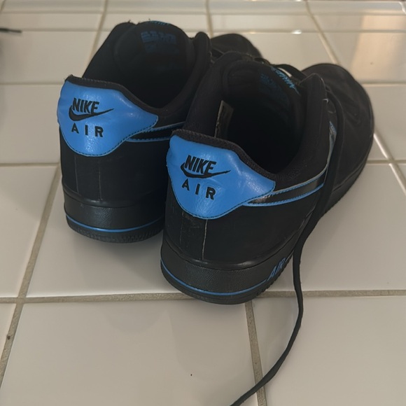 🔥🔥HOST PIC 🔥🔥Nike Air Force 1 Retro black blue outlined Swoosh Men Size 11.5 - Picture 2 of 10